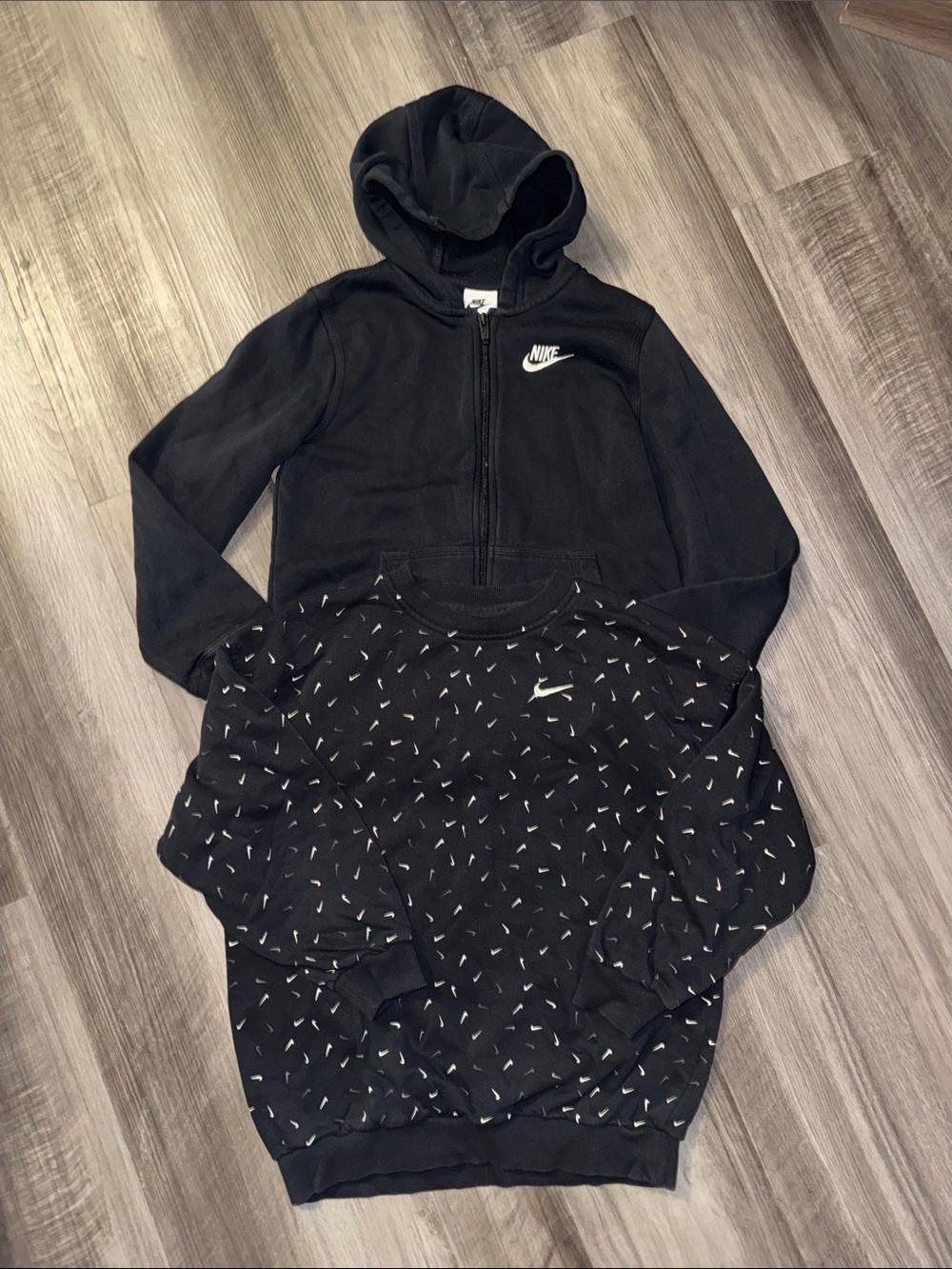 (2) Nike boys medium youth sweatshirts bundle hoodie black zip up crewneck